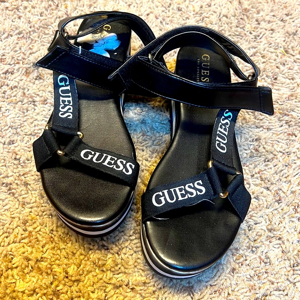 Guess wedges size 7
